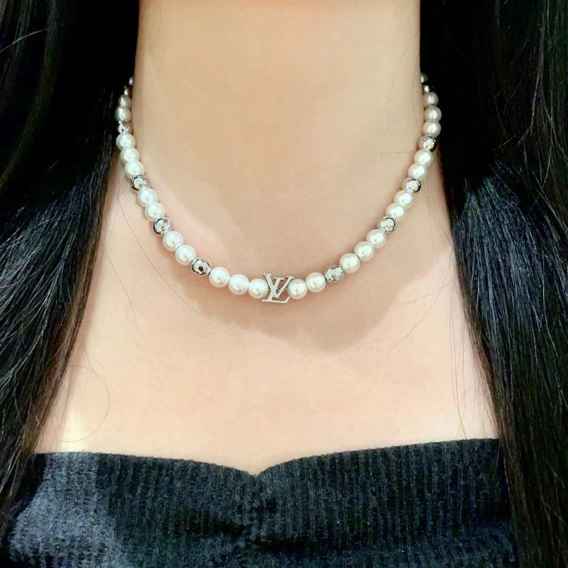 Colorful Louis Vuitton Necklaces 249701