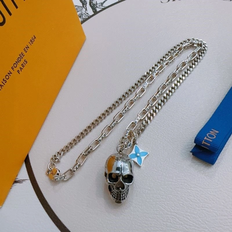 FreshLook Louis Vuitton Necklaces 249675