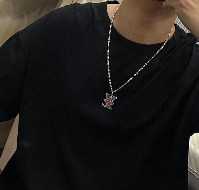 Louis Vuitton Necklaces Comfortable 249674