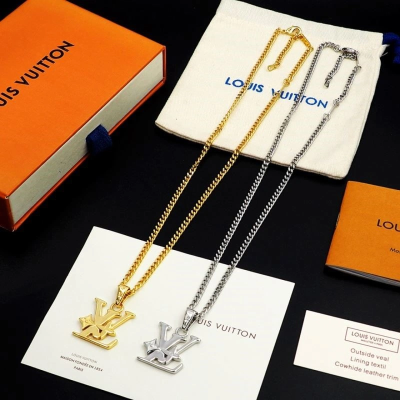 Trendsetting Louis Vuitton Necklaces 249672