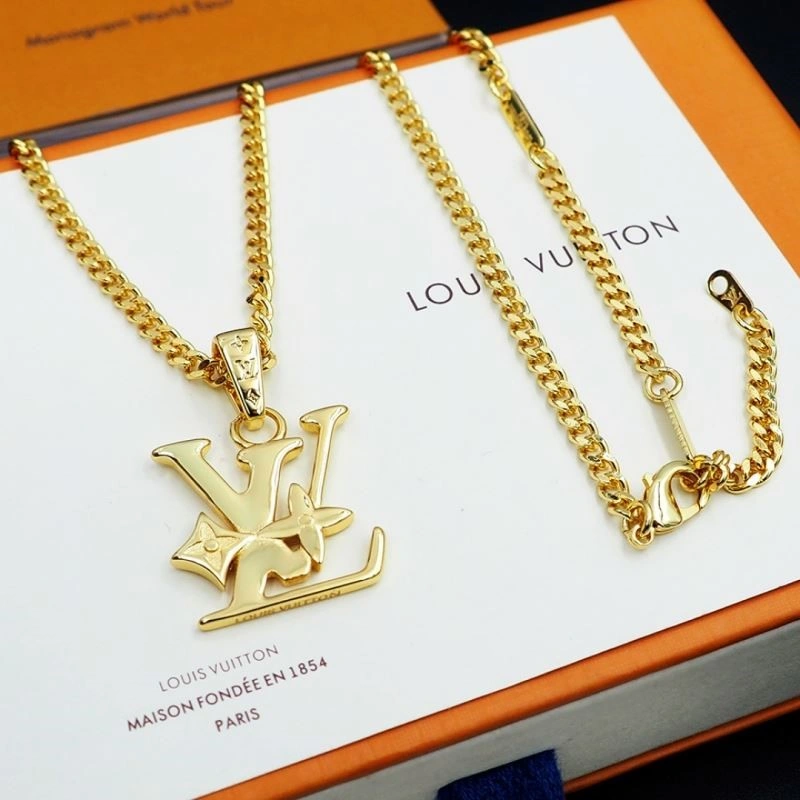 Trendsetting Louis Vuitton Necklaces 249672