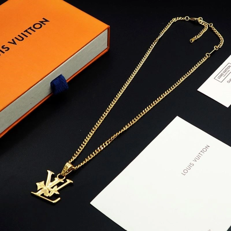 Trendsetting Louis Vuitton Necklaces 249672