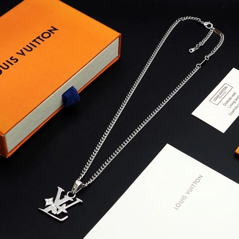 Breathable Louis Vuitton Necklaces 249671