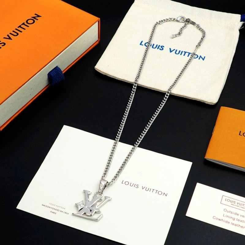 Breathable Louis Vuitton Necklaces 249671