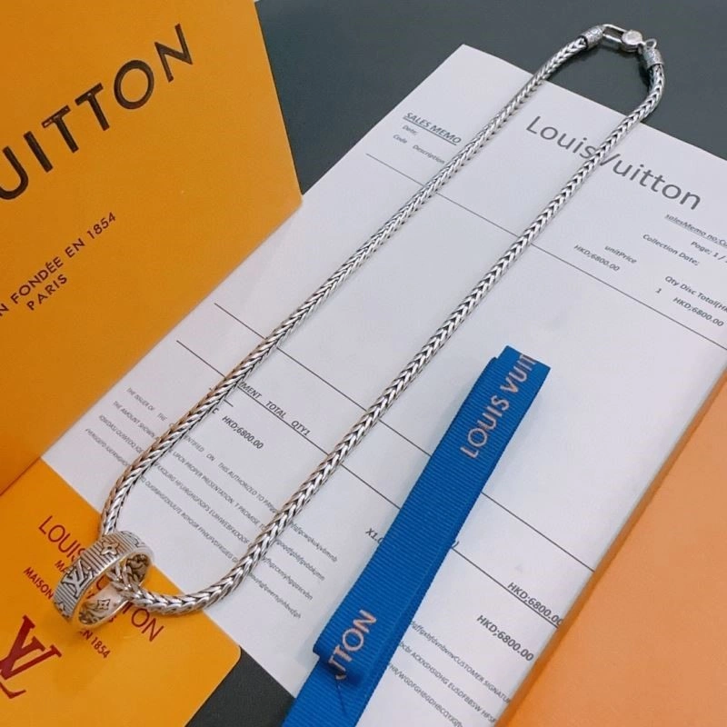 Louis Vuitton Necklaces Youthful 249642