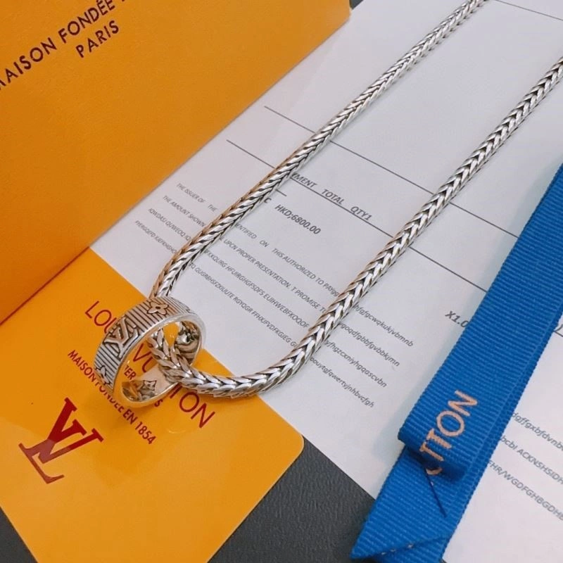 Louis Vuitton Necklaces Youthful 249642