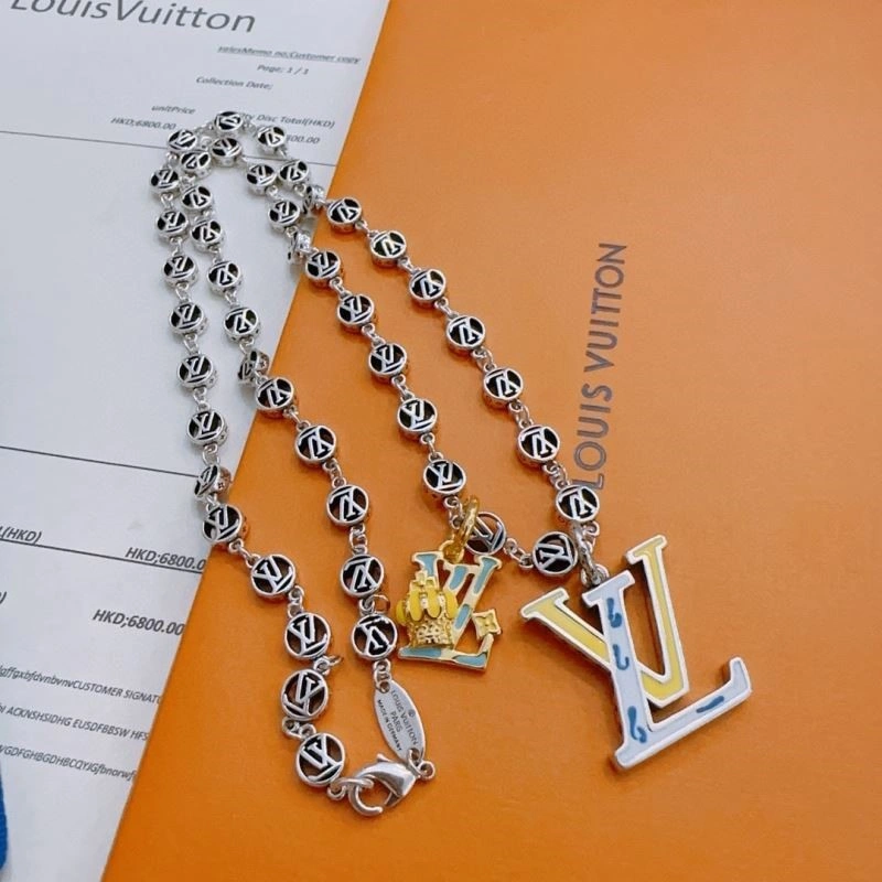 Louis Vuitton Necklaces Effortless 249653