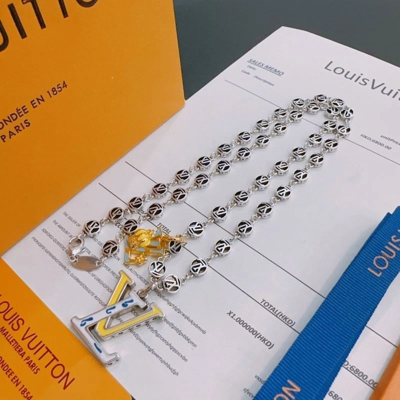 Louis Vuitton Necklaces Effortless 249653