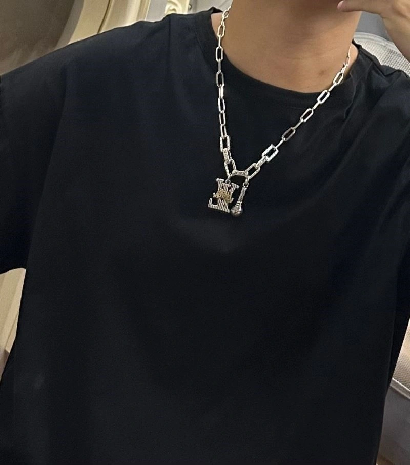 Louis Vuitton Necklaces StreetReady 249664