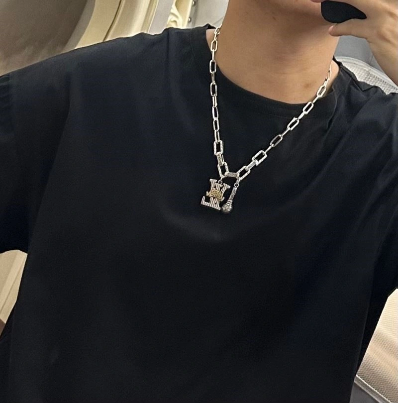 Louis Vuitton Necklaces StreetReady 249664