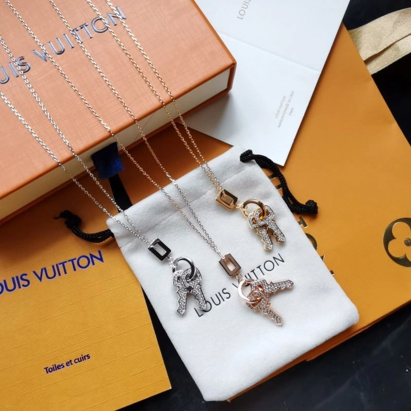 Louis Vuitton Necklaces Packable 249638