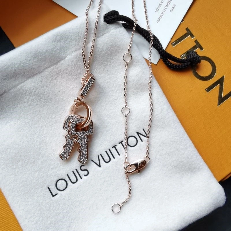 Louis Vuitton Necklaces Packable 249638