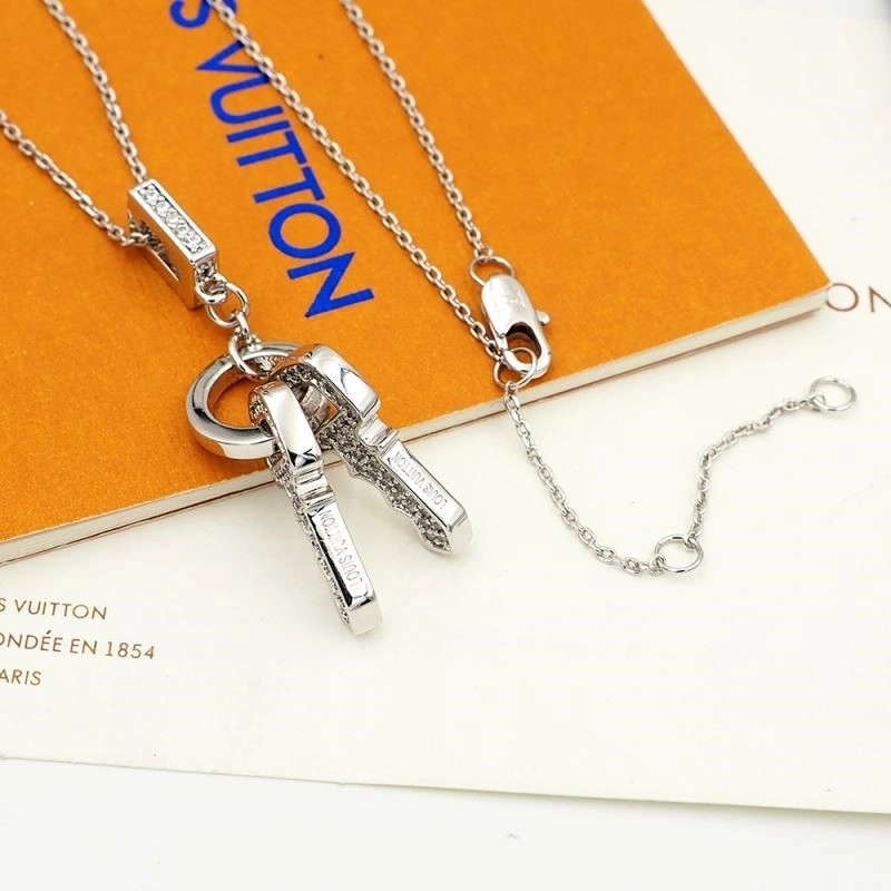 Louis Vuitton Necklaces Packable 249638