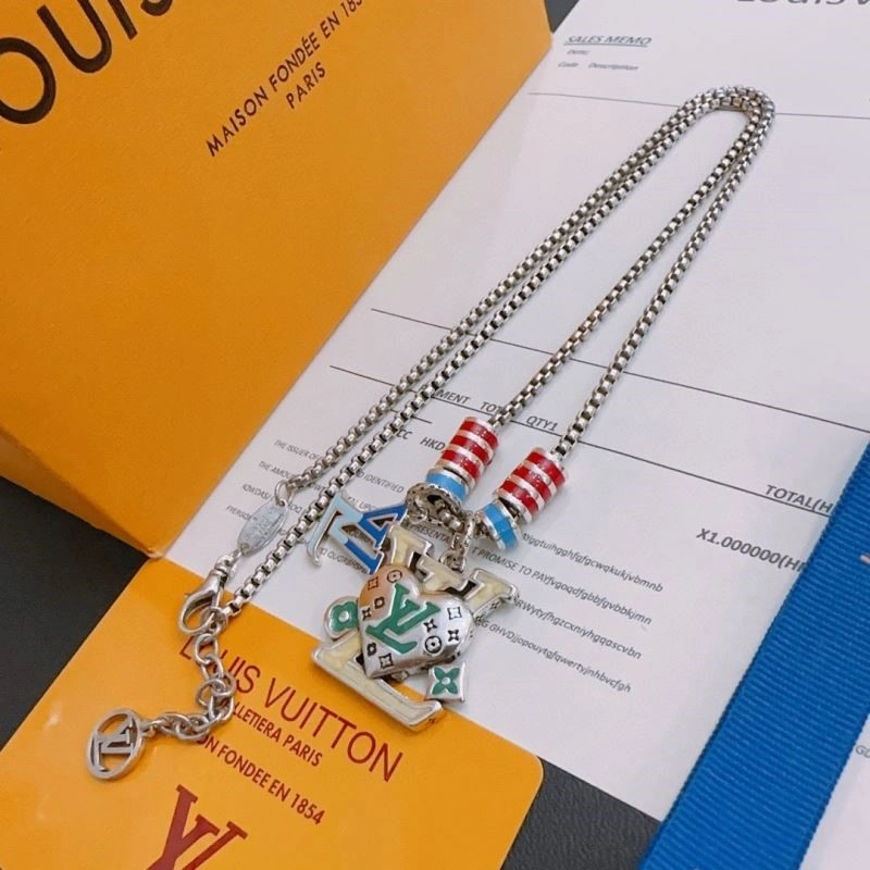 Unisex Louis Vuitton Necklaces 249649