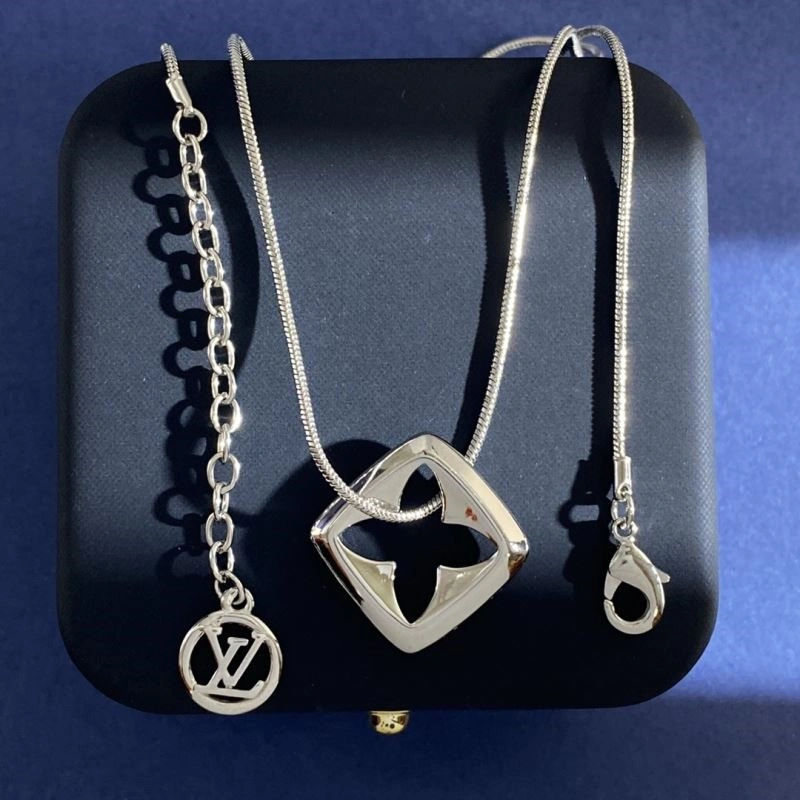 Louis Vuitton Necklaces Tailored 249650