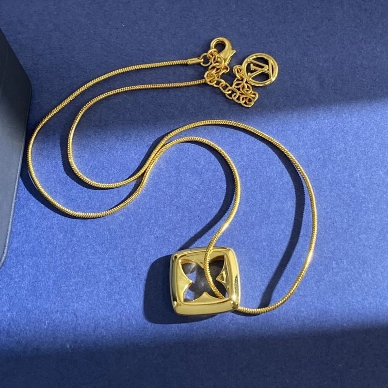 Louis Vuitton Necklaces Tailored 249650