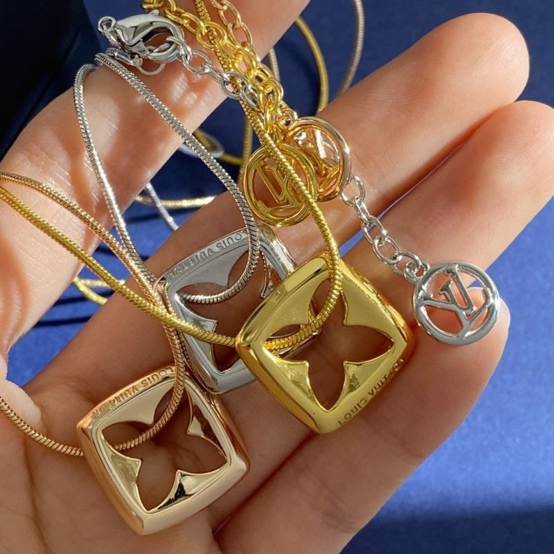 Louis Vuitton Necklaces Tailored 249650
