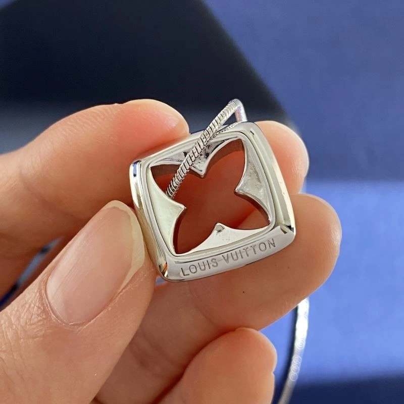 Louis Vuitton Necklaces Tailored 249650