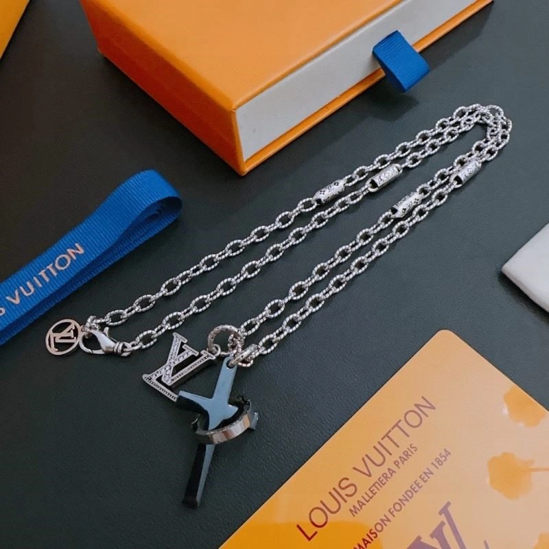 Fashionable Louis Vuitton Necklaces 249641