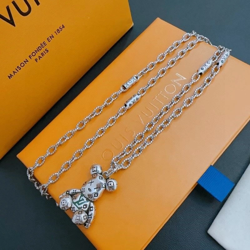 Louis Vuitton Necklaces Sophisticated 249659