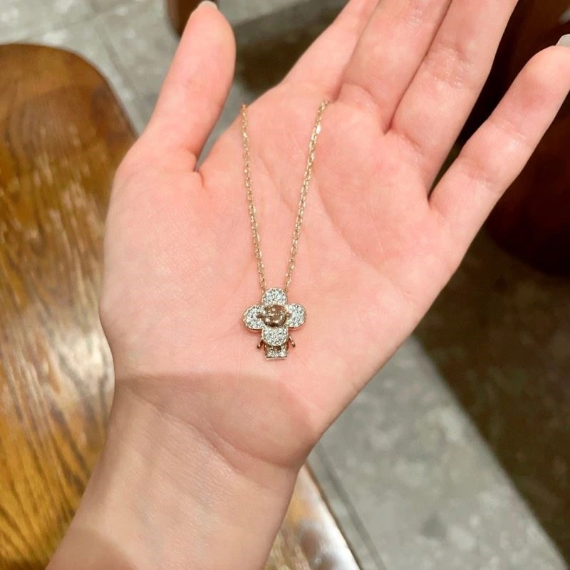 Lightweight Louis Vuitton Necklaces 249417