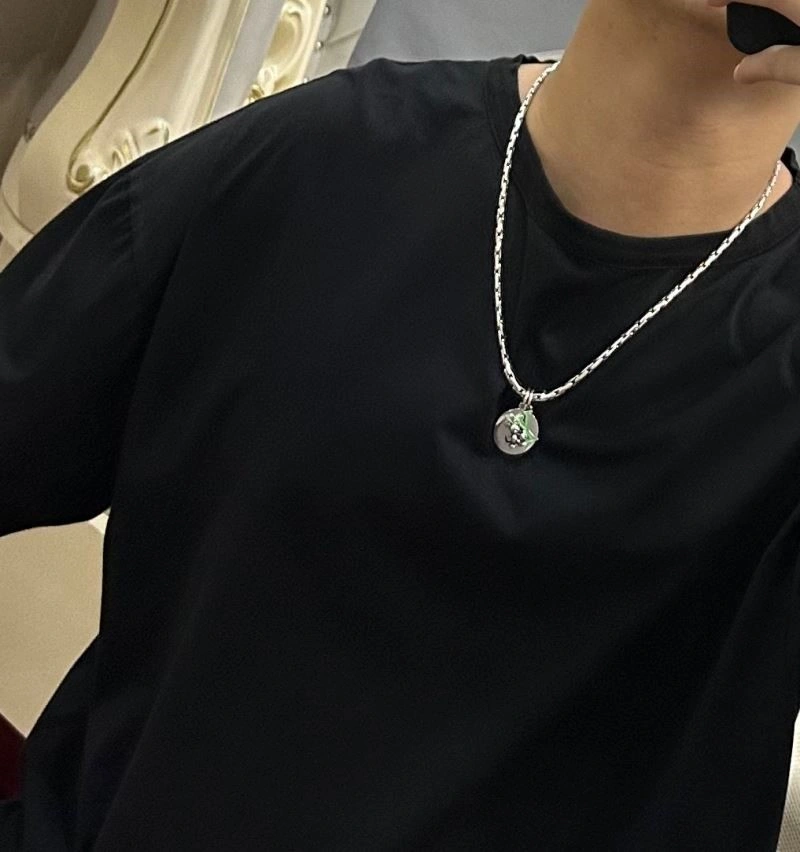 SoftTouch Louis Vuitton Necklaces 249410