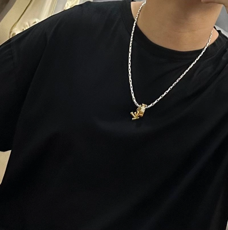 Louis Vuitton Necklaces Upgraded 249408