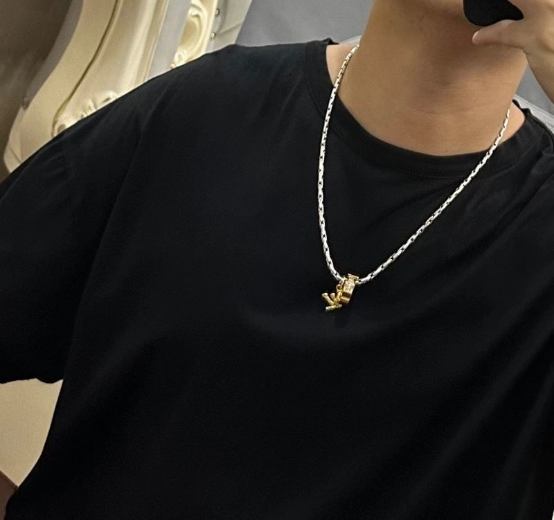 Louis Vuitton Necklaces Upgraded 249408
