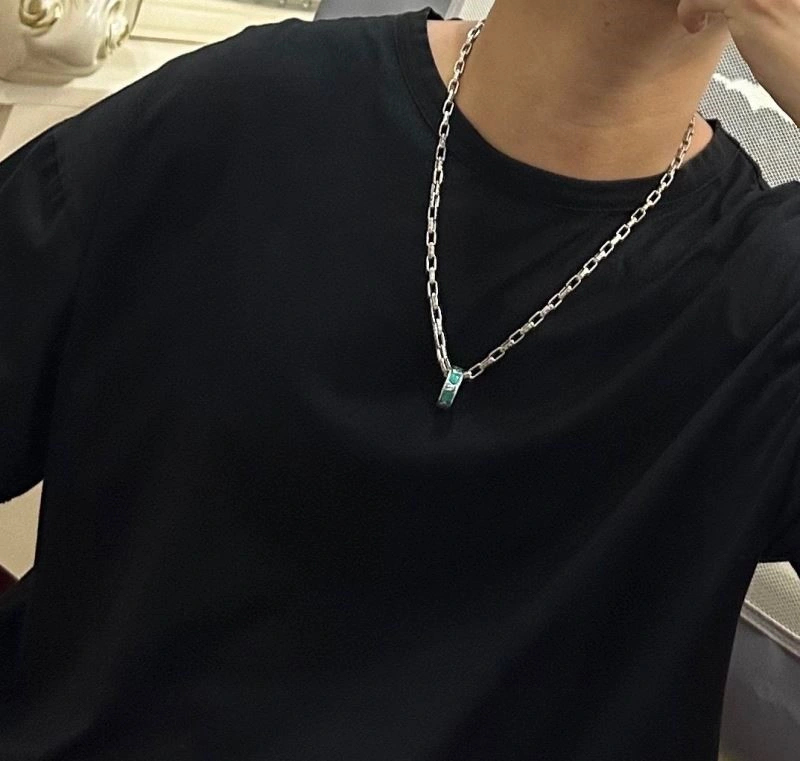 Affordable Louis Vuitton Necklaces 249392