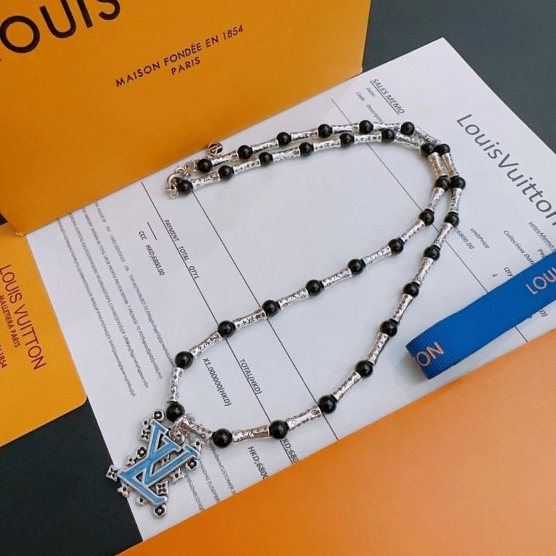 Louis Vuitton Necklaces Fashionable 249387