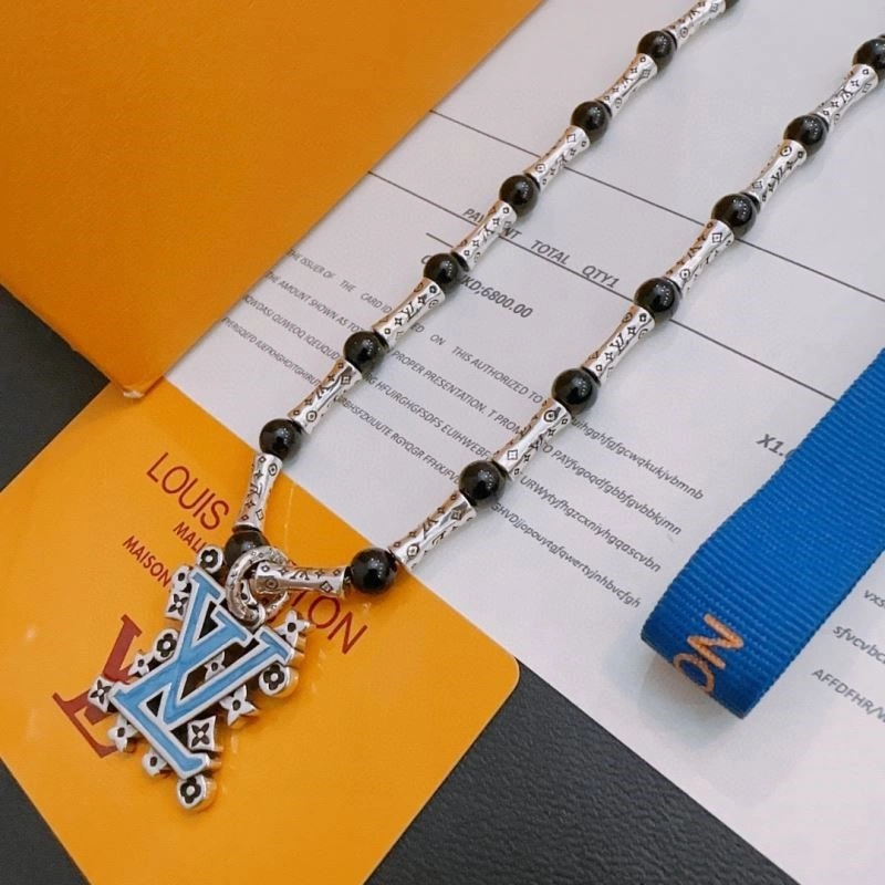 Louis Vuitton Necklaces Fashionable 249387
