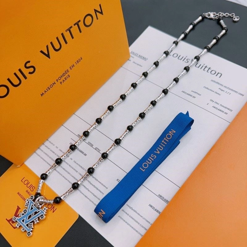 Louis Vuitton Necklaces Fashionable 249387