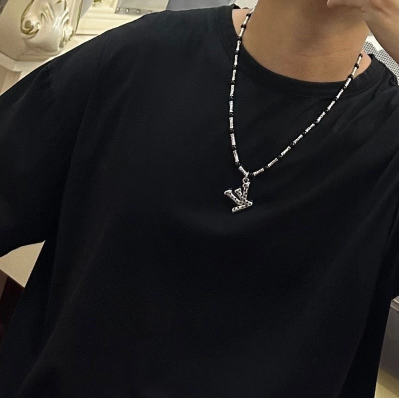 Louis Vuitton Necklaces EasyMatch 249386
