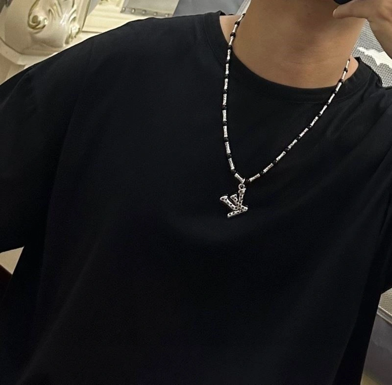 Louis Vuitton Necklaces EasyMatch 249386