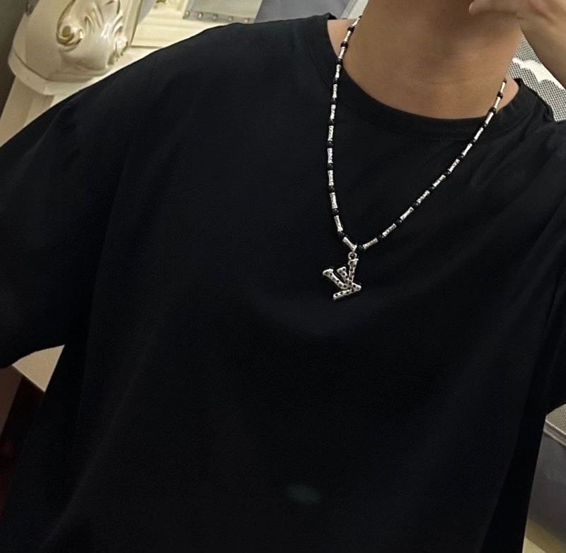 Louis Vuitton Necklaces EasyMatch 249386