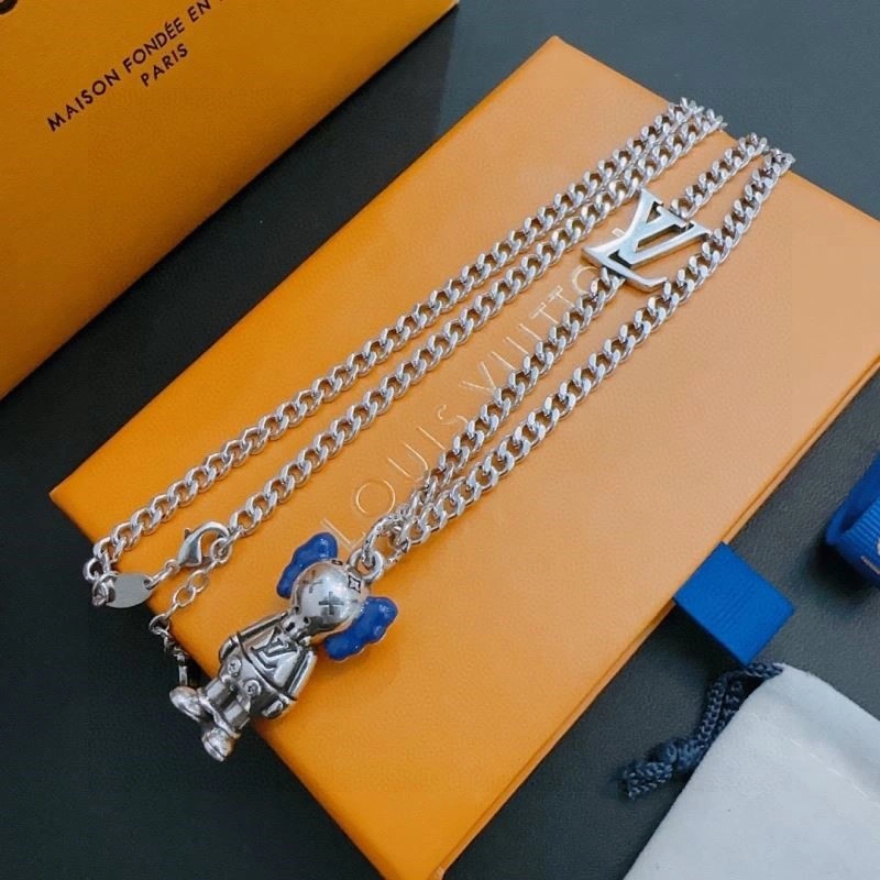 ComfortFit Louis Vuitton Necklaces 249374