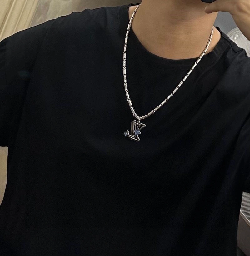 Casual Louis Vuitton Necklaces 249364