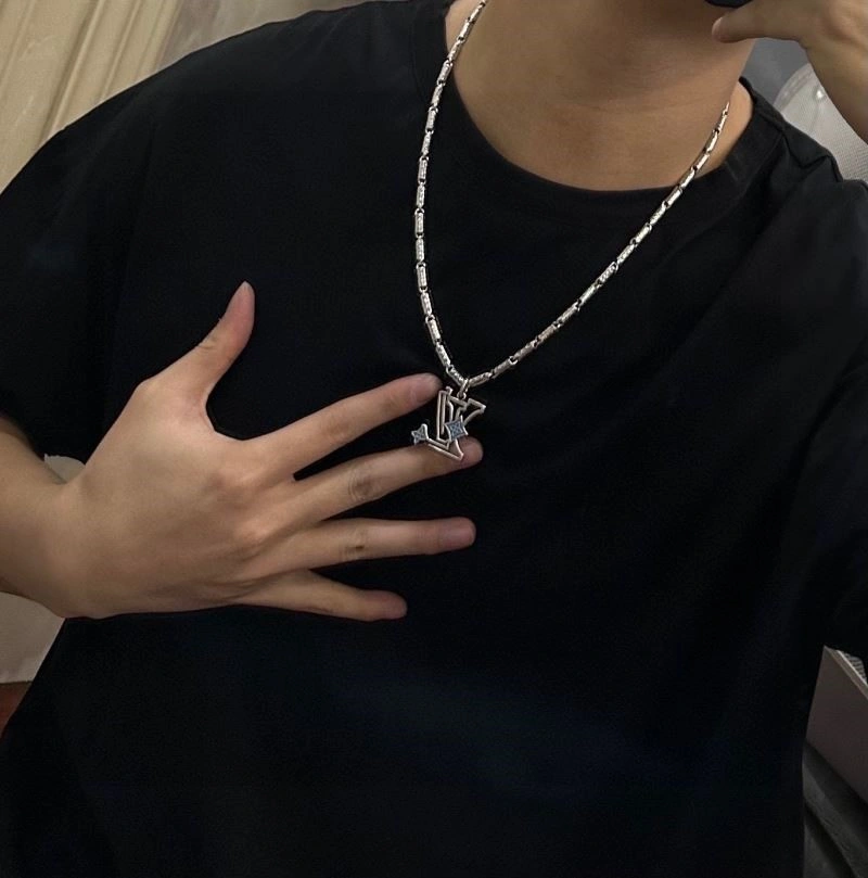 Casual Louis Vuitton Necklaces 249364