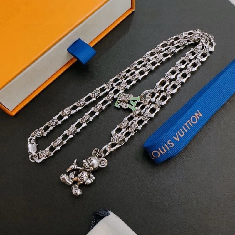 WaterResistant Louis Vuitton Necklaces 249378