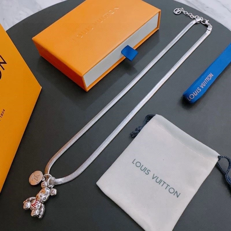 Louis Vuitton Necklaces AllSeason 249379