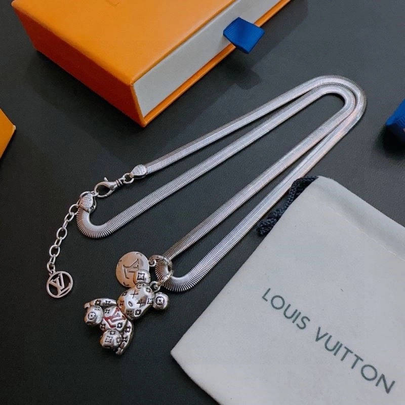 Louis Vuitton Necklaces AllSeason 249379