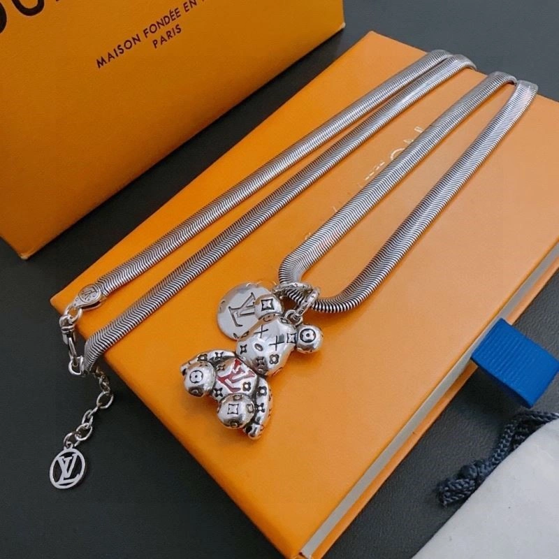 Louis Vuitton Necklaces AllSeason 249379