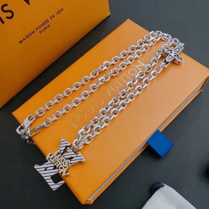 Louis Vuitton Necklaces Modern 249382
