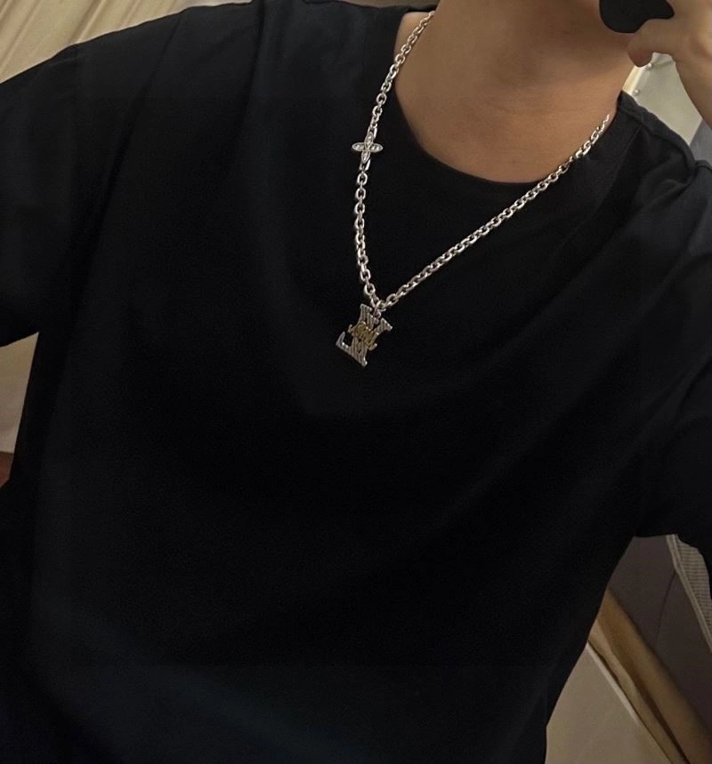 Louis Vuitton Necklaces Modern 249382