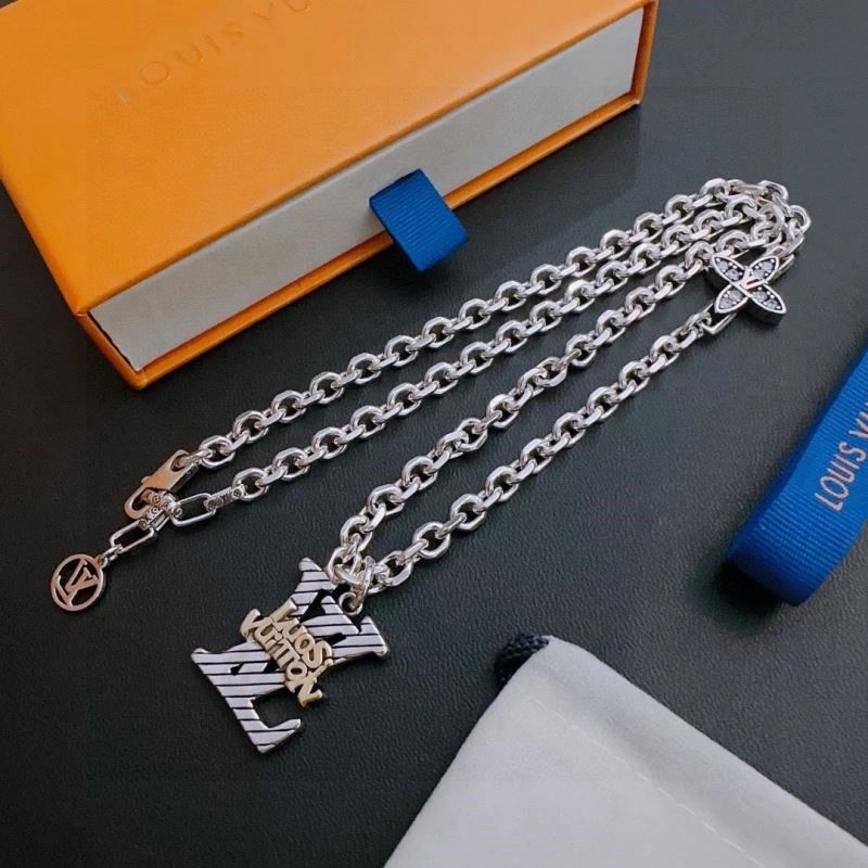 Louis Vuitton Necklaces Modern 249382