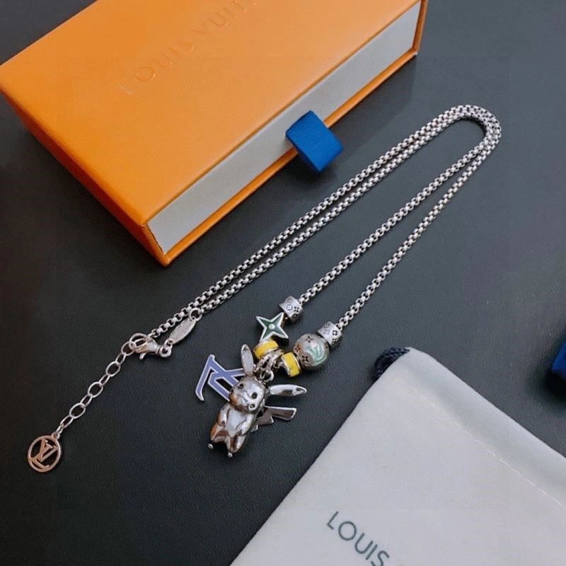 Comfortable Louis Vuitton Necklaces 249381
