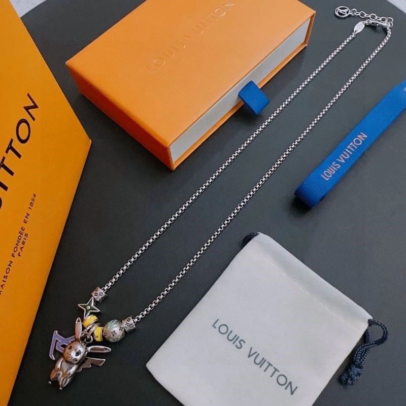 Comfortable Louis Vuitton Necklaces 249381