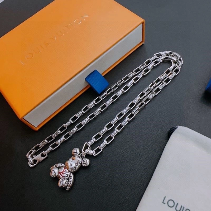 Louis Vuitton Necklaces Unique 249377