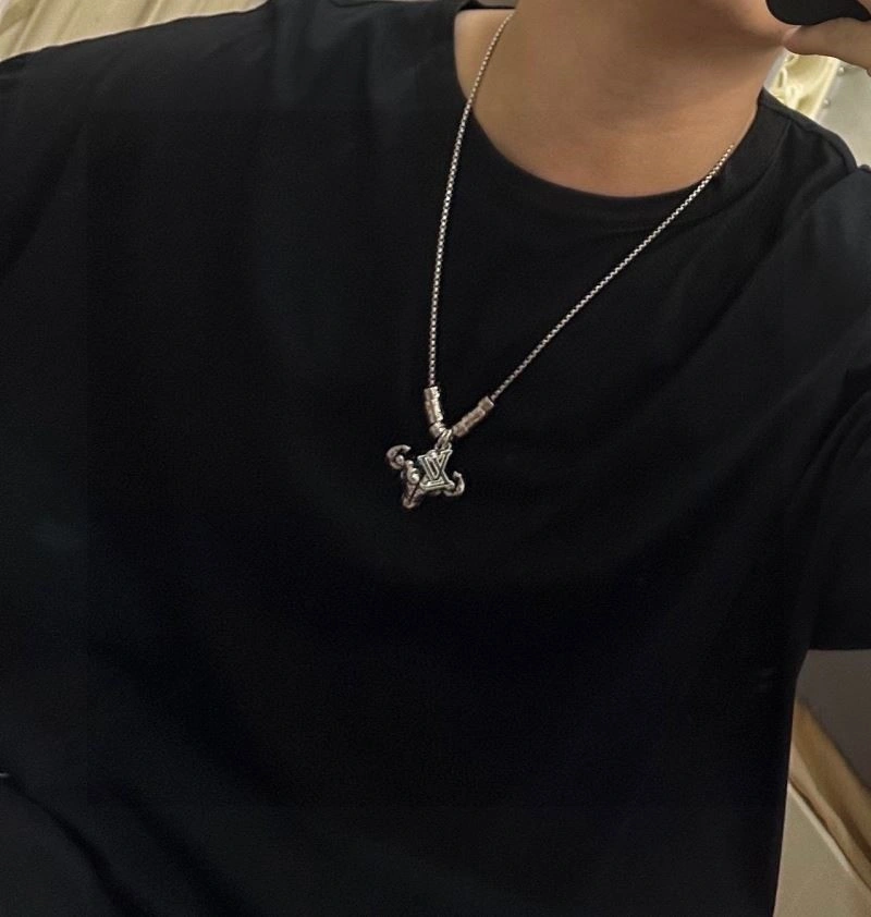Louis Vuitton Necklaces Reliable 249357