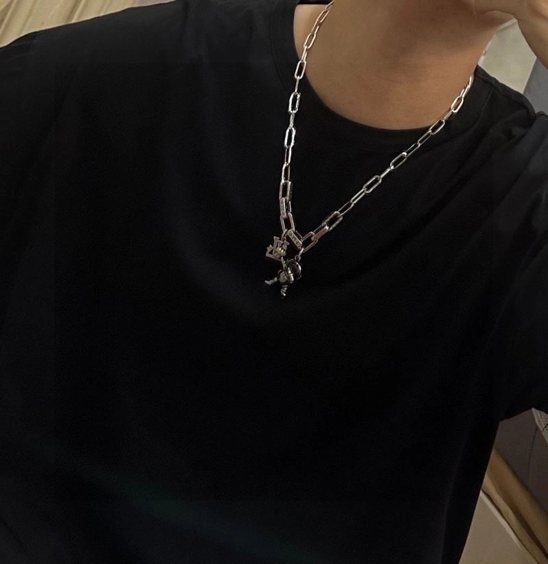 Louis Vuitton Necklaces Neat 249355